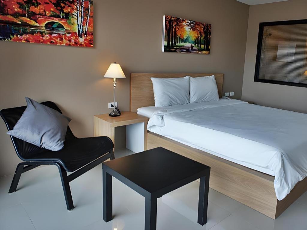 T5 Suites Pattaya Buitenkant foto