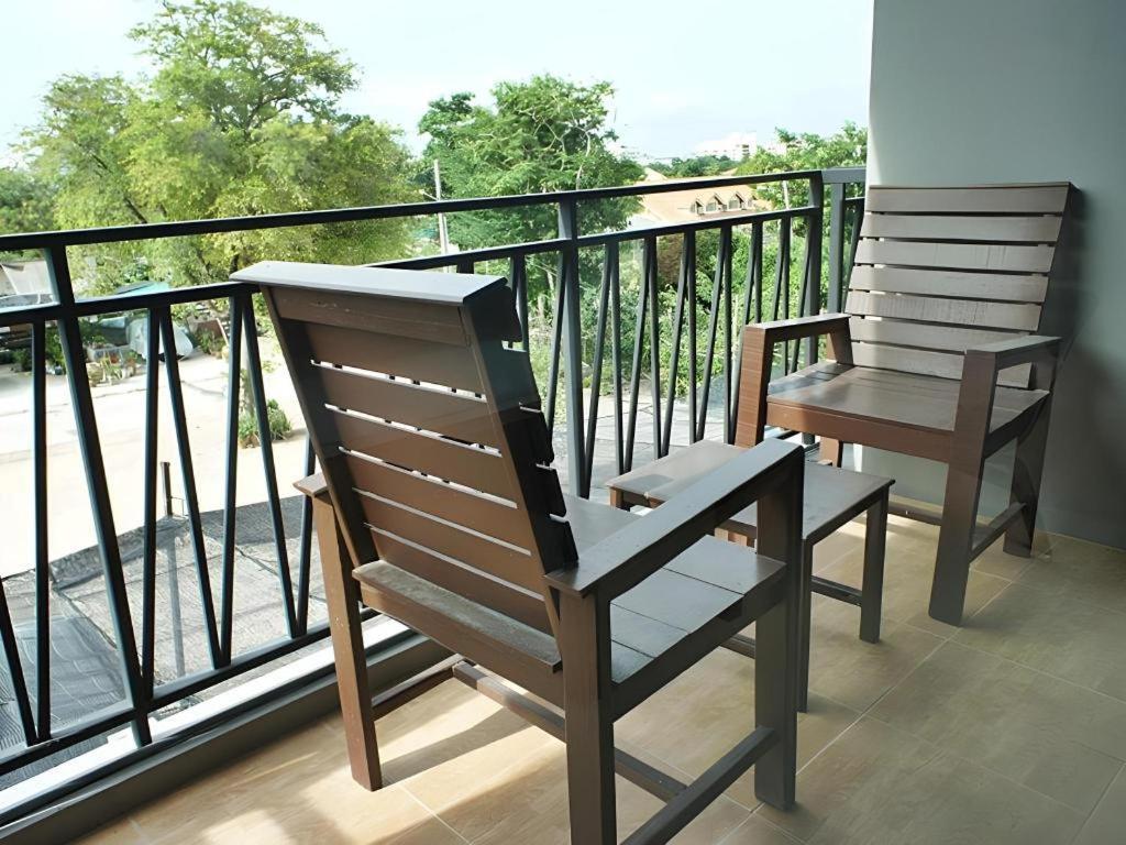T5 Suites Pattaya Buitenkant foto
