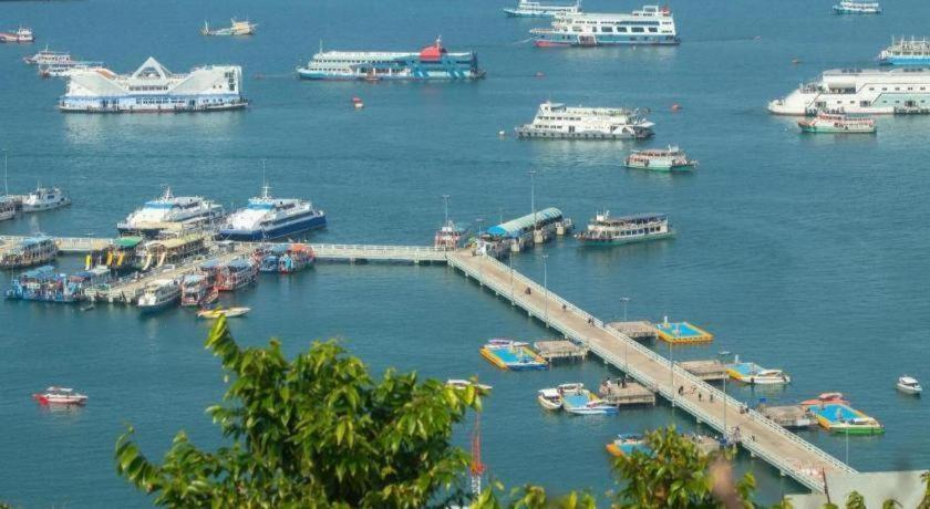 T5 Suites Pattaya Buitenkant foto