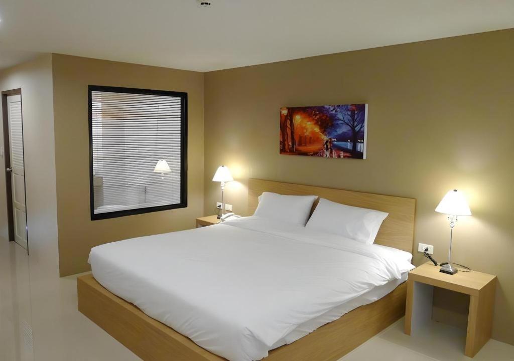 T5 Suites Pattaya Buitenkant foto